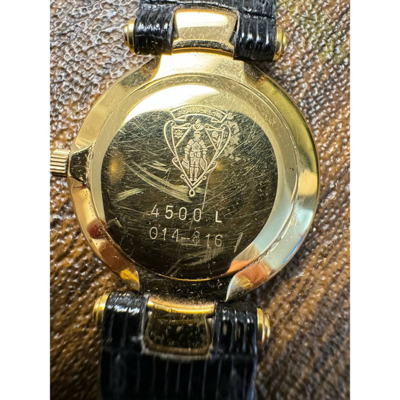 Gucci Women's Croc Embossed Leather Black and Gold Round Watch 4500L with Box - Picture 2 of 11